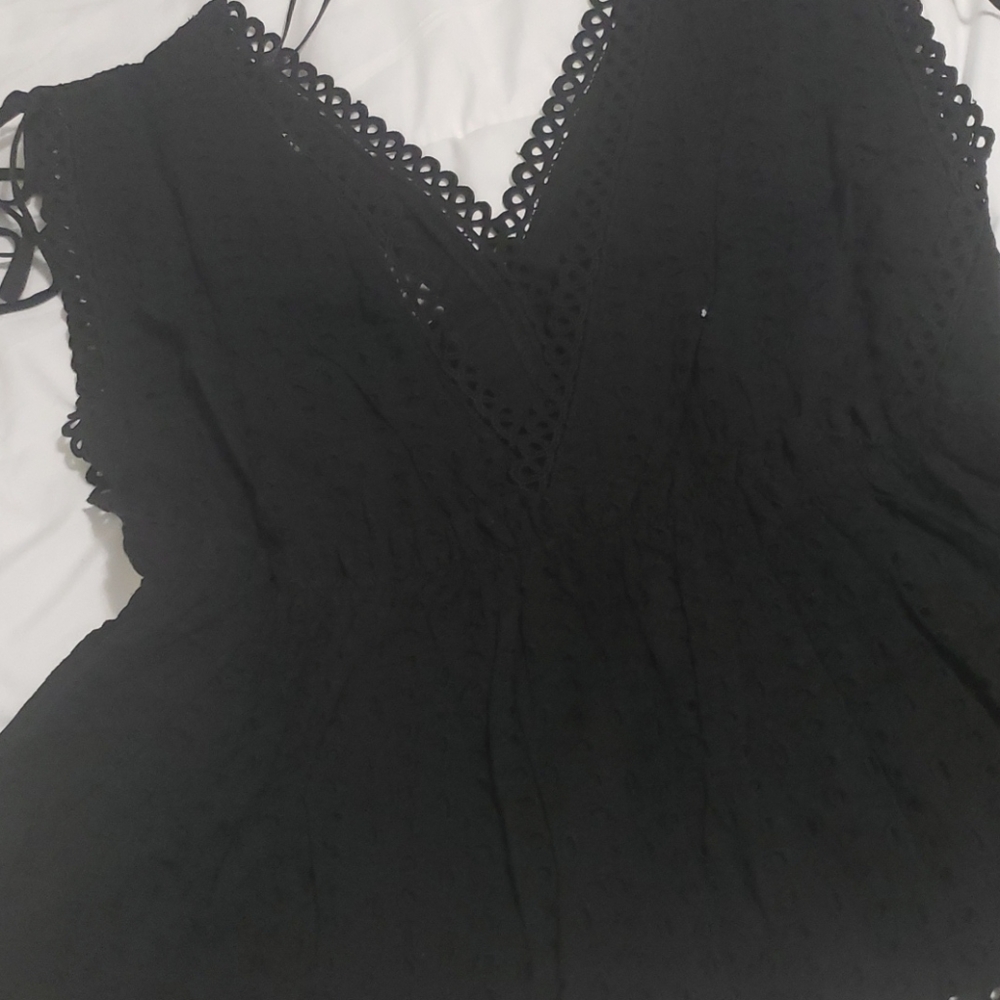 ♥️New boutique Cotton eyelet top - Picture 8 of 11